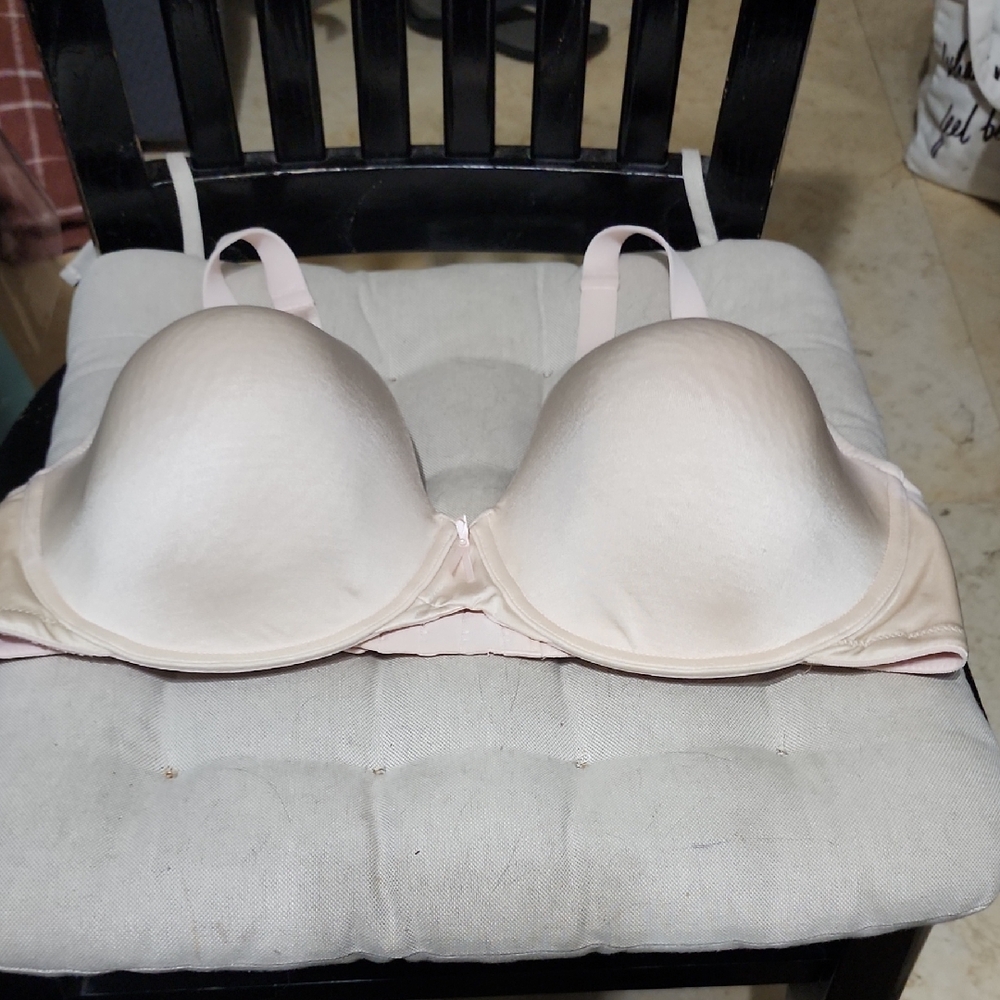 Breezies Soft Beige Padded Bra Used Good Conditions